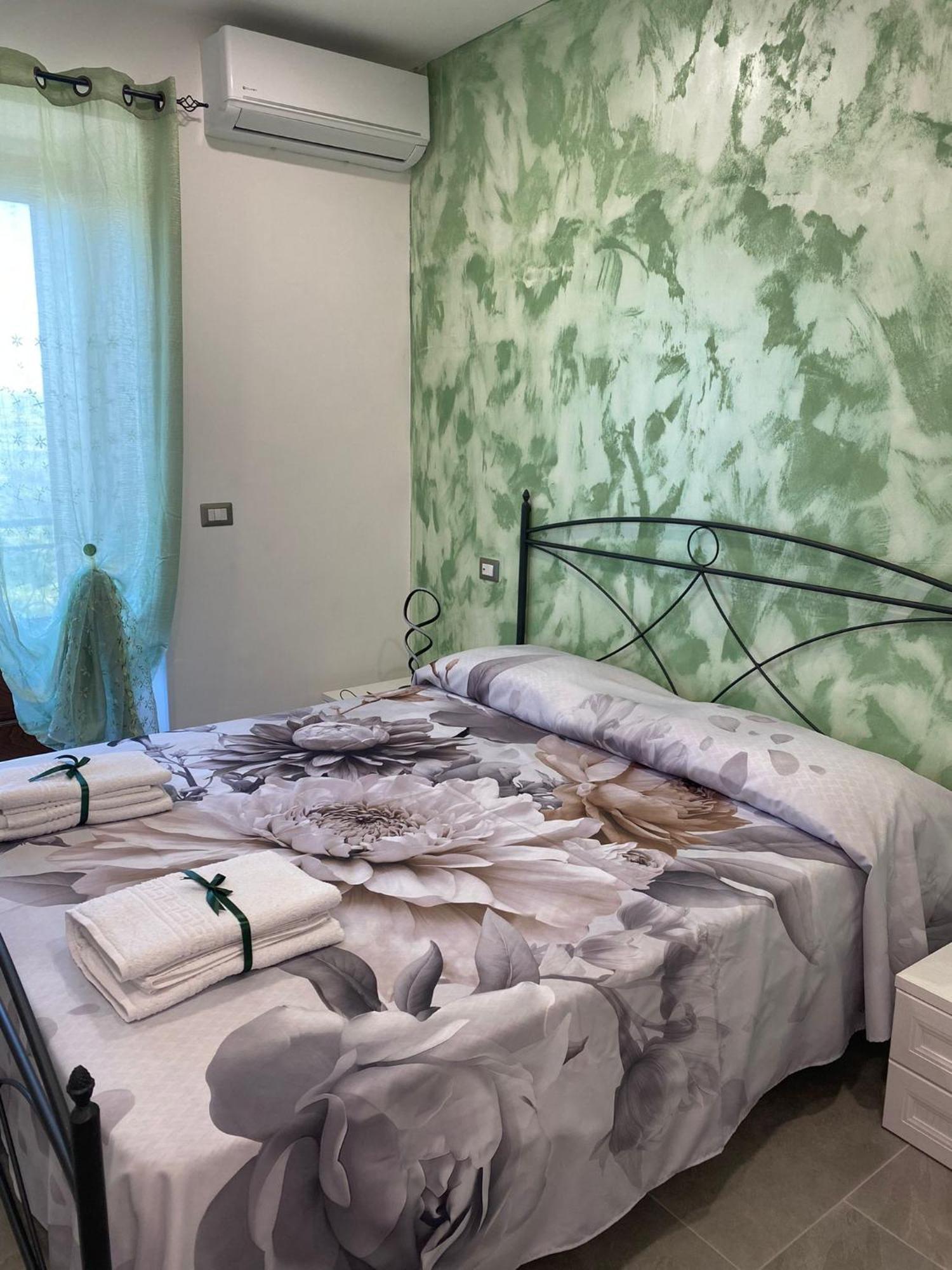 Guesthouse Affittacamere Padre Pio Morcone Centro 외부 사진